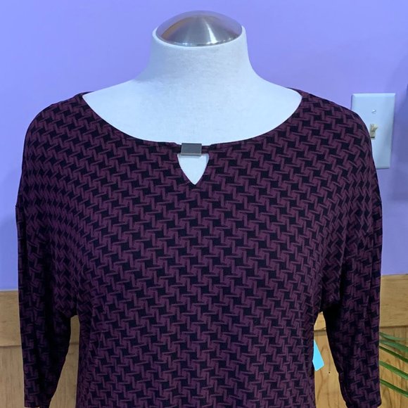 Michel Studio Short Sleeve Top - Picture 3 of 5